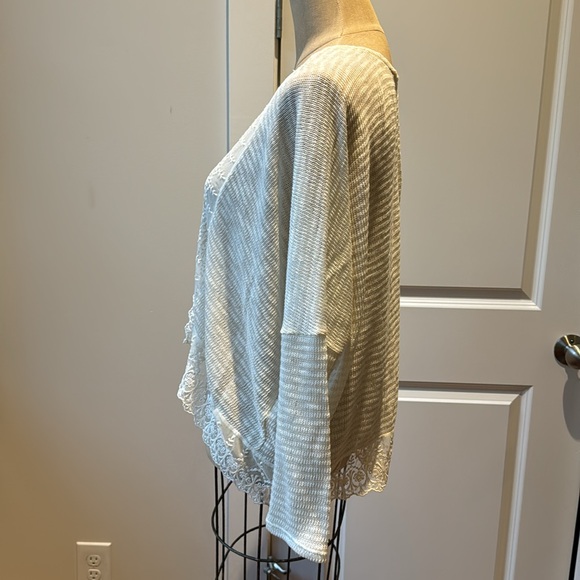 Monteau of Los Angeles cream and tan striped knit cardigan with lace trim. Small - Picture 2 of 9